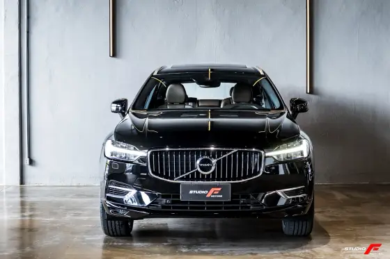 VOLVO XC60 2021