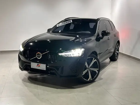 VOLVO XC60 2024