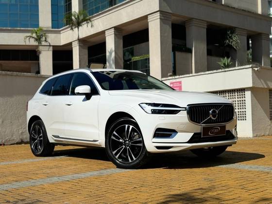 VOLVO XC60 2021