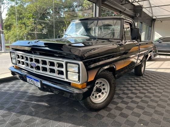FORD F-1000 1982