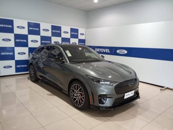 FORD MUSTANG MACH-e 2023