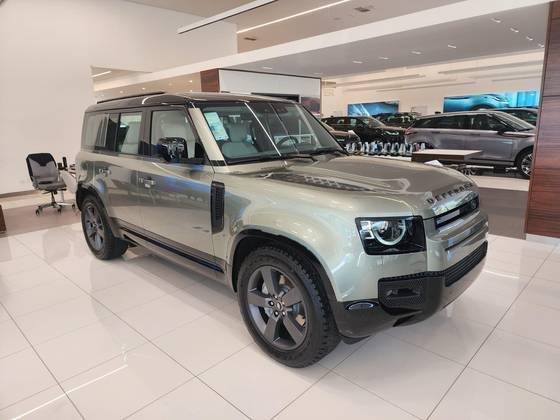 LAND ROVER DEFENDER 2025