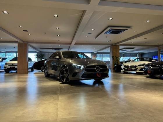 MERCEDES-BENZ A 200 2019