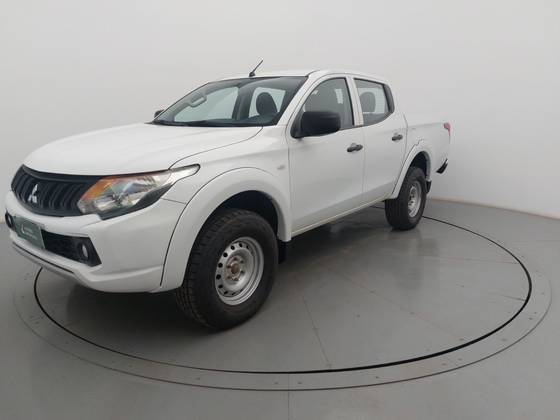 MITSUBISHI L200 TRITON 2023