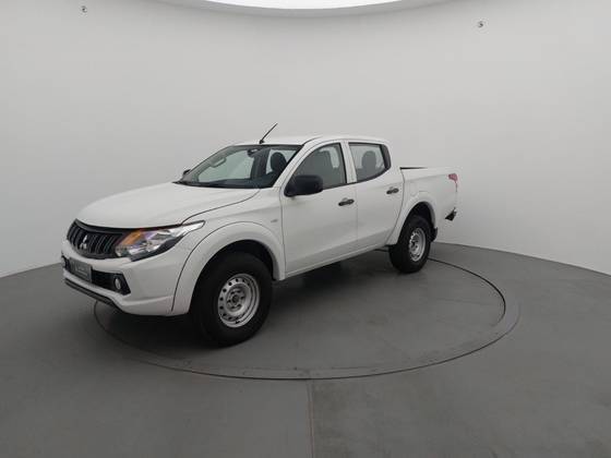 MITSUBISHI L200 TRITON 2023