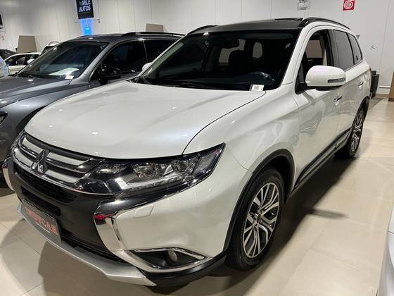 MITSUBISHI OUTLANDER 2016