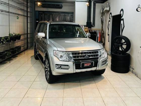 MITSUBISHI PAJERO 2019