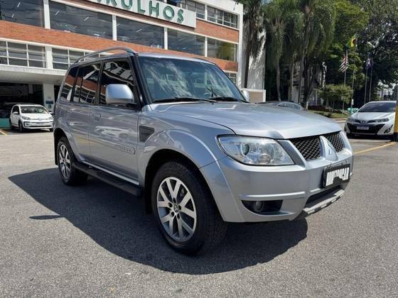 MITSUBISHI PAJERO TR4 2015