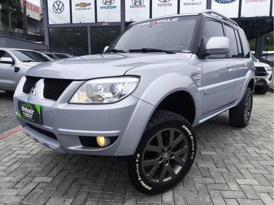 MITSUBISHI PAJERO TR4 2012