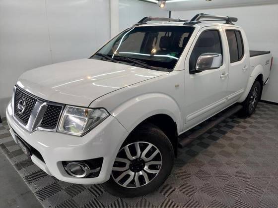 NISSAN FRONTIER 2015