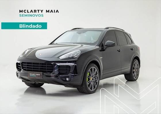 PORSCHE CAYENNE 2018