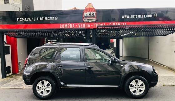 RENAULT DUSTER 2017