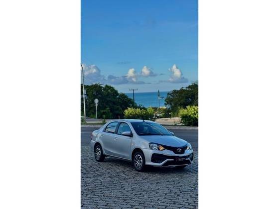 TOYOTA ETIOS 2019