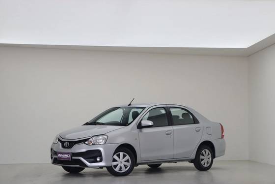 TOYOTA ETIOS 2018