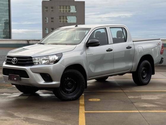 TOYOTA HILUX 2020