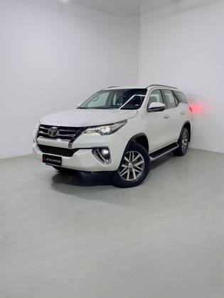 TOYOTA HILUX SW4 2018