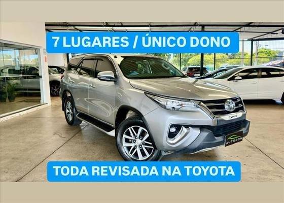 TOYOTA HILUX SW4 2020