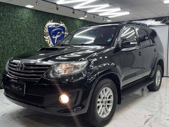 TOYOTA HILUX SW4 2014