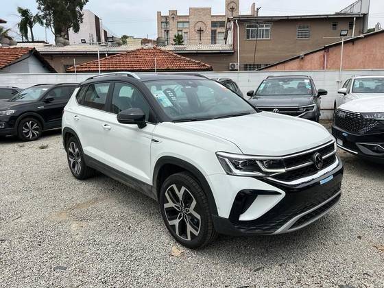 VOLKSWAGEN TAOS 2025