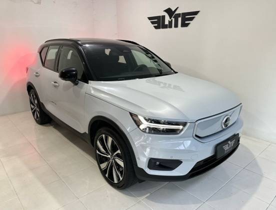 VOLVO XC40 2022