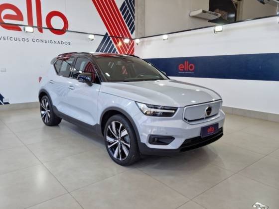 VOLVO XC40 2022
