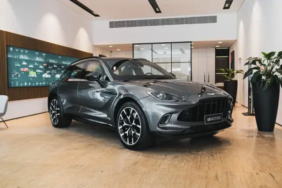 ASTON MARTIN DBX 2022