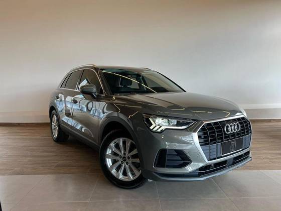 AUDI Q3 2021