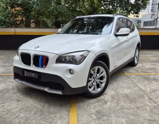 BMW X1 2011