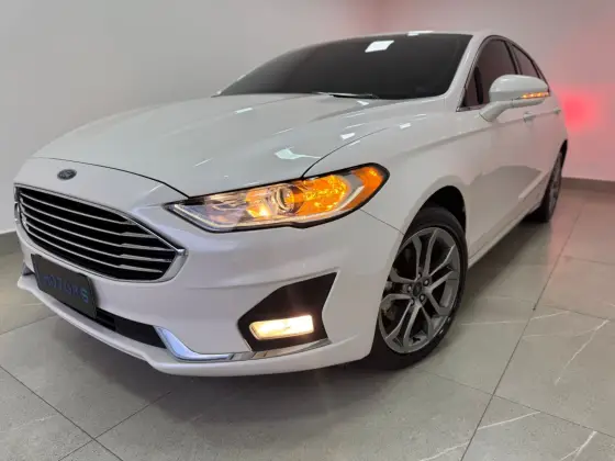 FORD FUSION 2019