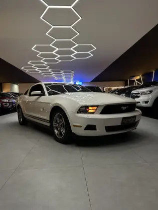FORD MUSTANG 2012
