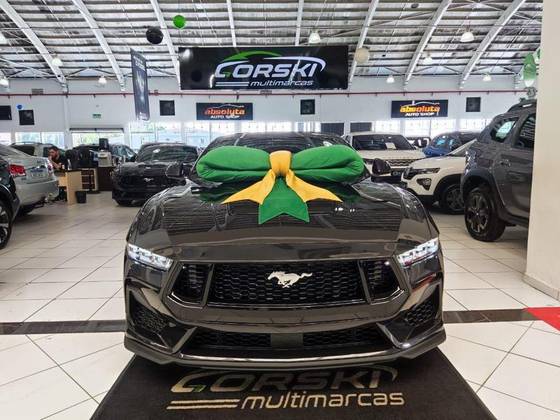 FORD MUSTANG 2024
