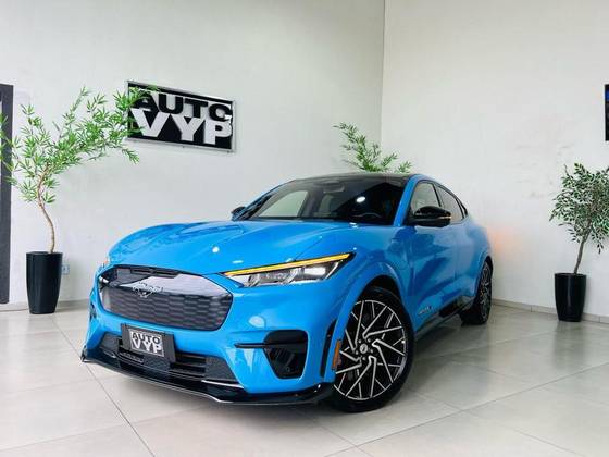 FORD MUSTANG MACH-e 2024