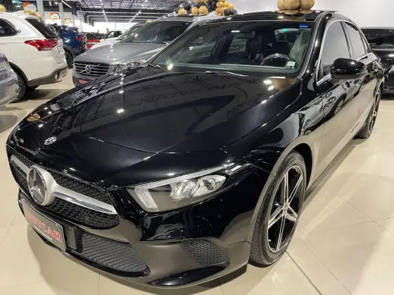 MERCEDES-BENZ A 200 2020