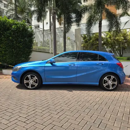 MERCEDES-BENZ A 200 2014