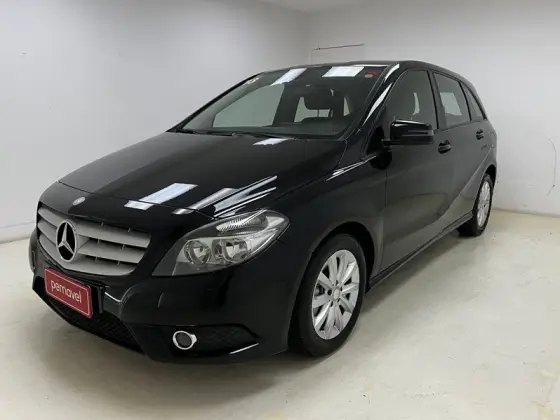 MERCEDES-BENZ B 200 2013