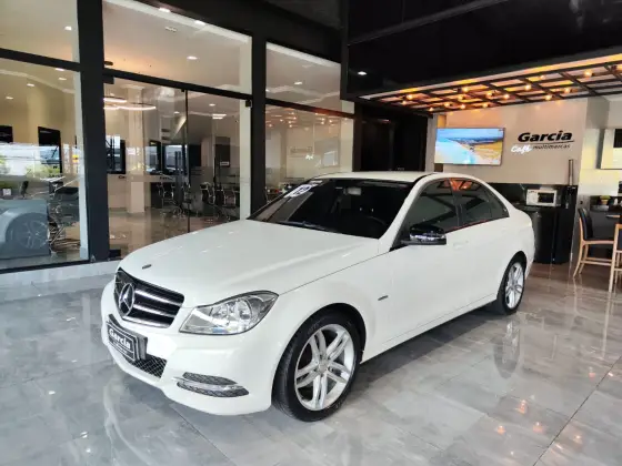 MERCEDES-BENZ C 180 2012