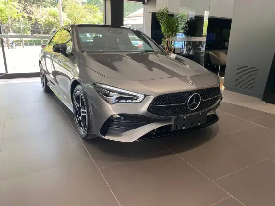 MERCEDES-BENZ CLA 200 2025