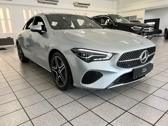 MERCEDES-BENZ CLA 200 2025