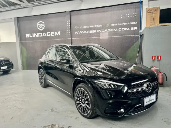 MERCEDES-BENZ GLA 200 2025