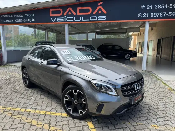 MERCEDES-BENZ GLA 200 2019