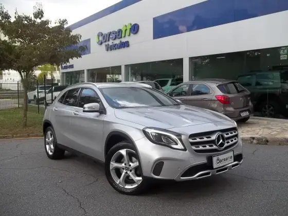 MERCEDES-BENZ GLA 200 2018