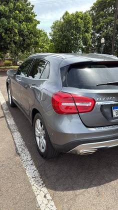 MERCEDES-BENZ GLA 200 2016