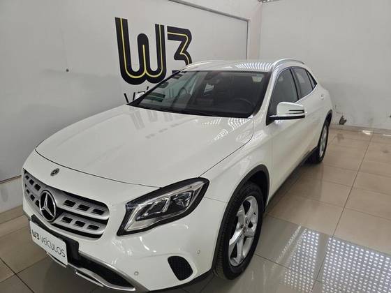 MERCEDES-BENZ GLA 200 2018