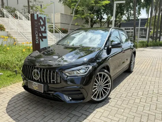 MERCEDES-BENZ GLA 35 AMG 2023