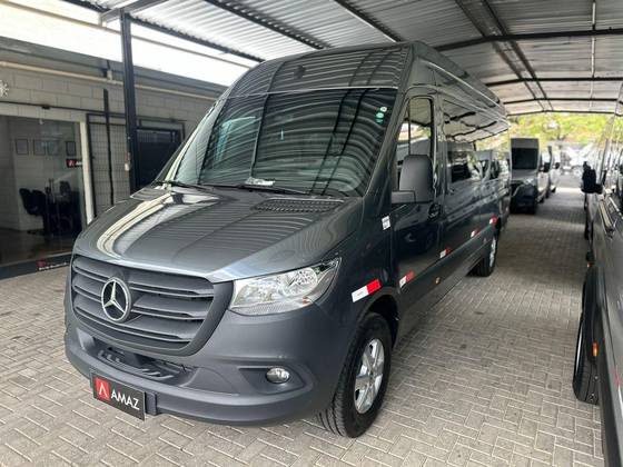 MERCEDES-BENZ SPRINTER 2025