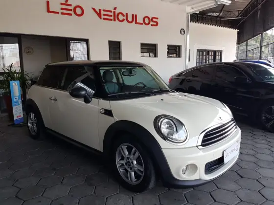 MINI ONE 2013