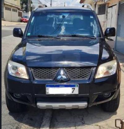 MITSUBISHI PAJERO TR4 2013