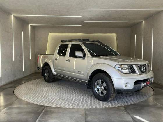 NISSAN FRONTIER 2012