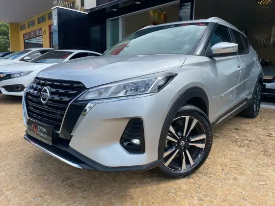 NISSAN KICKS 2022
