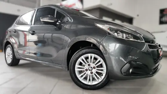 PEUGEOT 208 2020